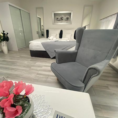 Rezydencja Mysliwska - Apartamenty Кошалин Экстерьер фото