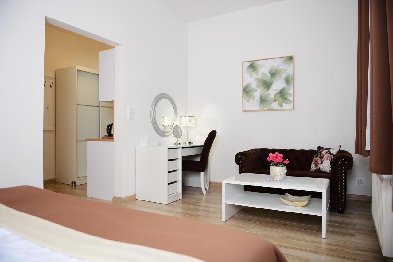 Rezydencja Mysliwska - Apartamenty Кошалин Экстерьер фото