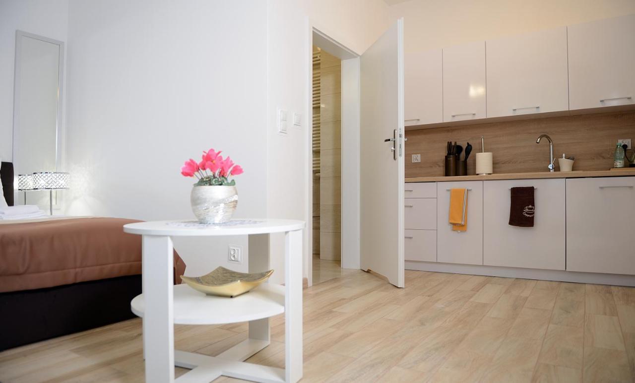 Rezydencja Mysliwska - Apartamenty Кошалин Экстерьер фото