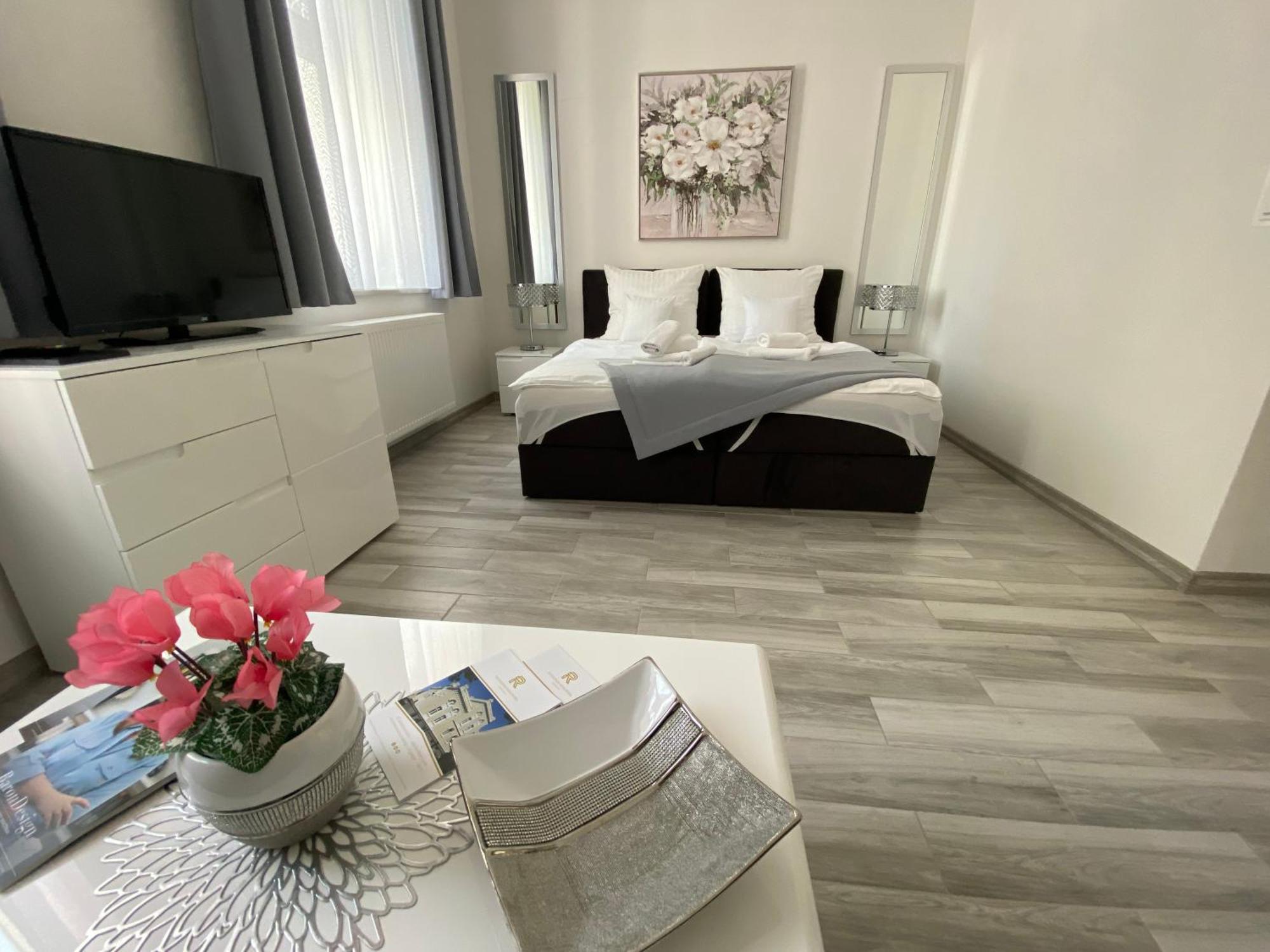 Rezydencja Mysliwska - Apartamenty Кошалин Экстерьер фото
